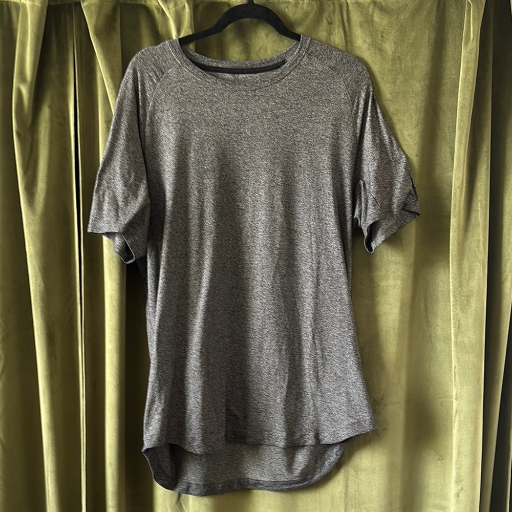 Lululemon Athletica Gray Short Sleeve Relaxed T-Shirt XL